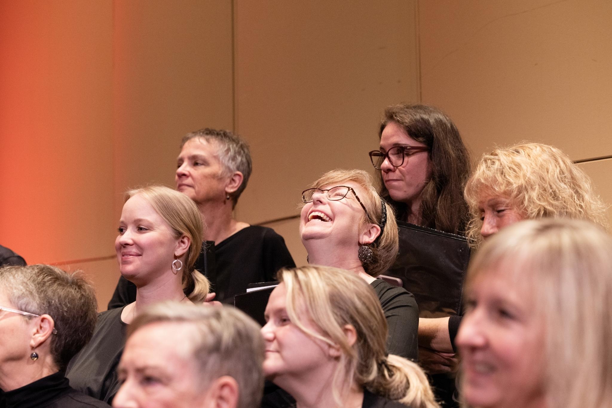 masterworks-choral-ensemble-singers-smiling-11