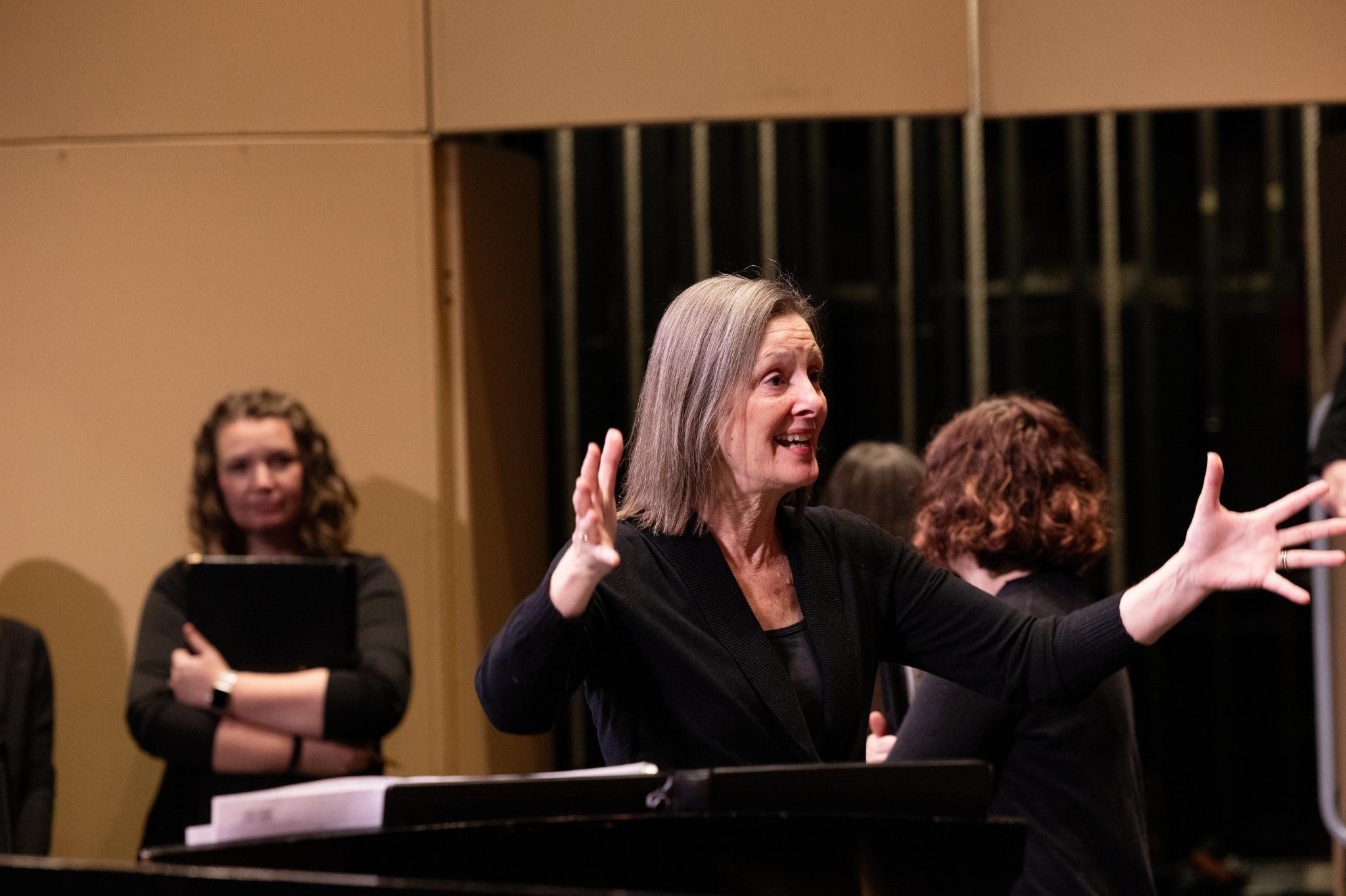 masterworks-choral-ensemble-singers-smiling-13