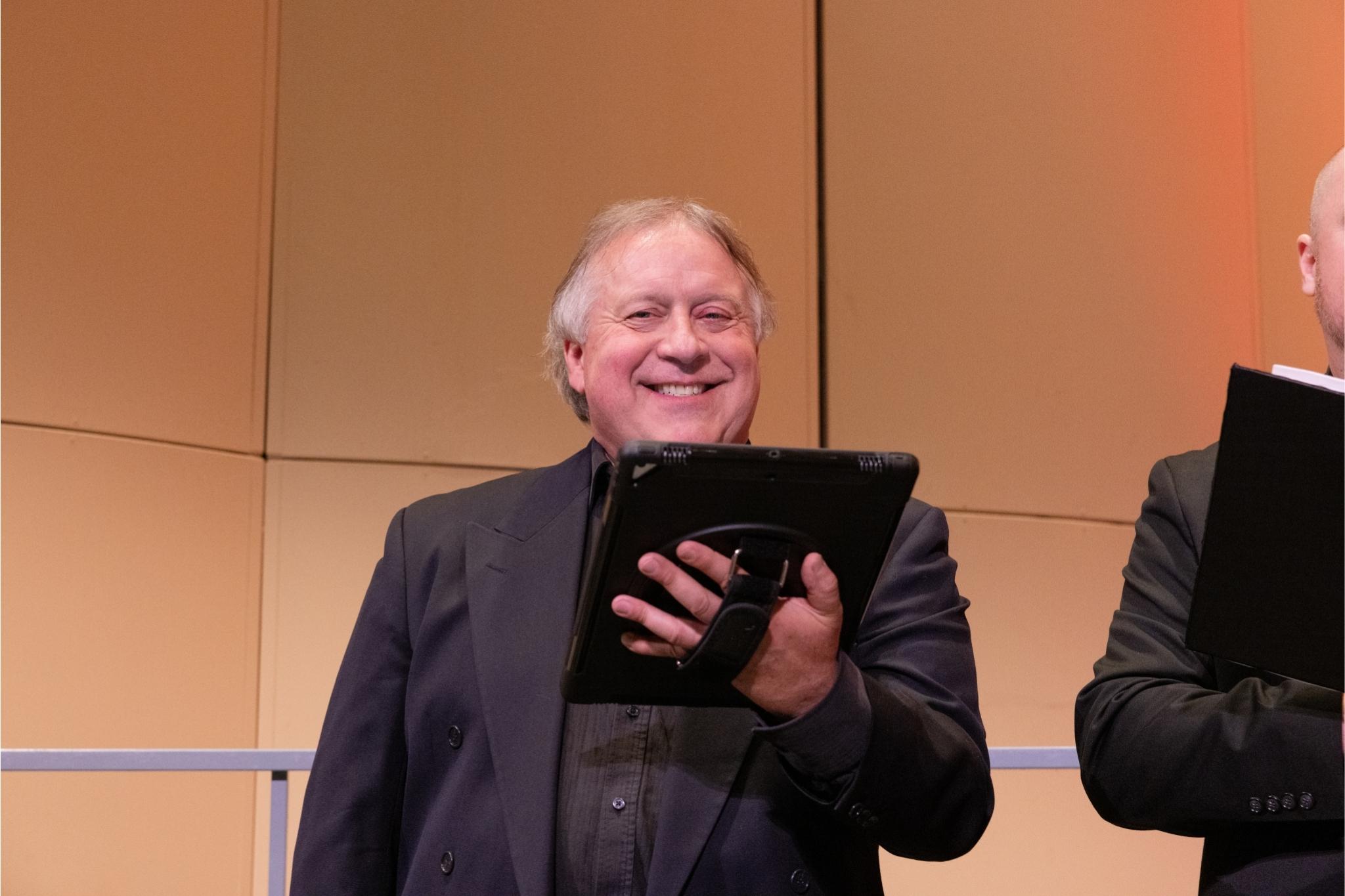 masterworks-choral-ensemble-singers-smiling-6