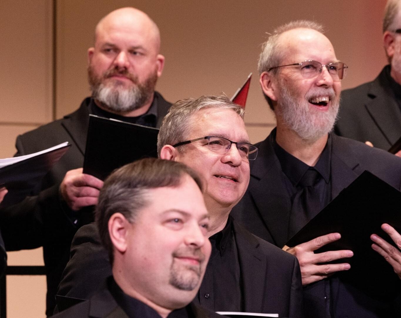 masterworks-choral-ensemble-singers-smiling